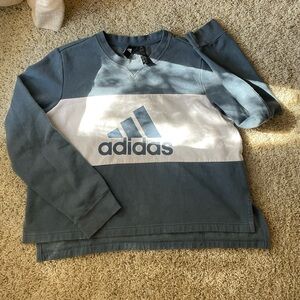Women’s, Adidas cropped crew neck!